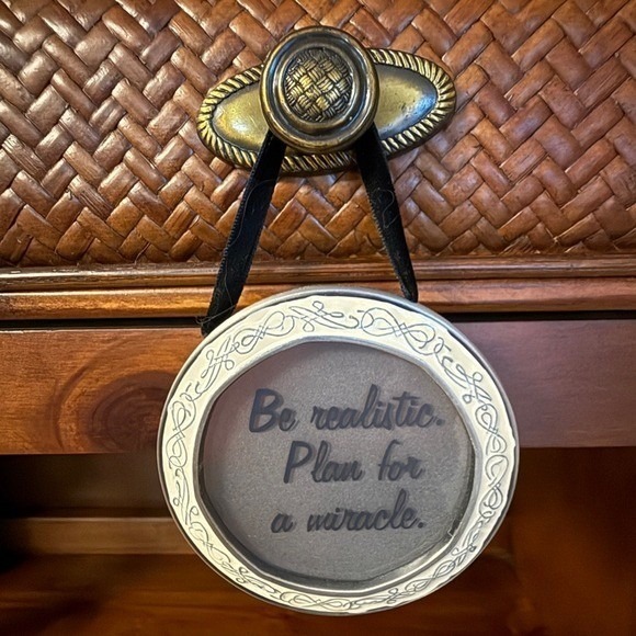 Inspirational Gift Wall Home Decor Be Realistic Plan for a Miracle - Picture 4 of 6